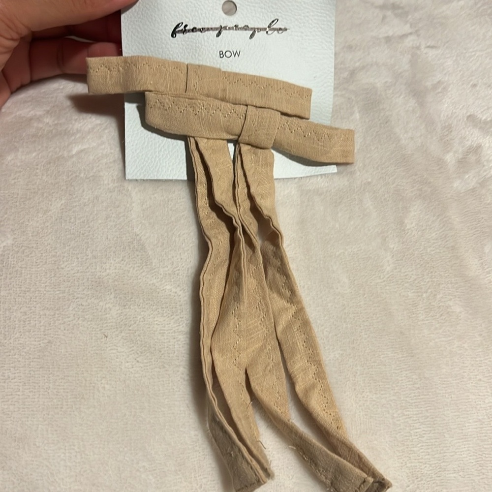 FREE PEOPLE Cutie Pie Bow - Picture 7 of 11